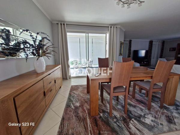 Maison à vendre de 4 pièces de 190 m² sur un terrain de 1525 m2