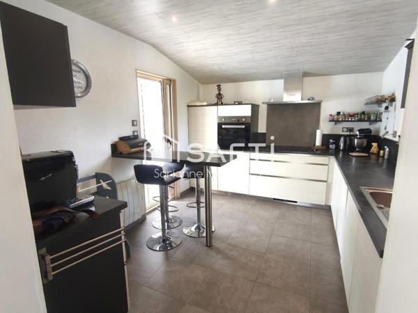 Maison familiale proche frontière suisse