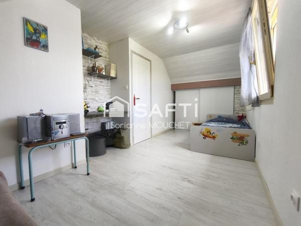 Maison familiale proche frontière suisse
