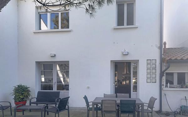 Maison à vendre    5 pièces • 90 m2 La Rochelle