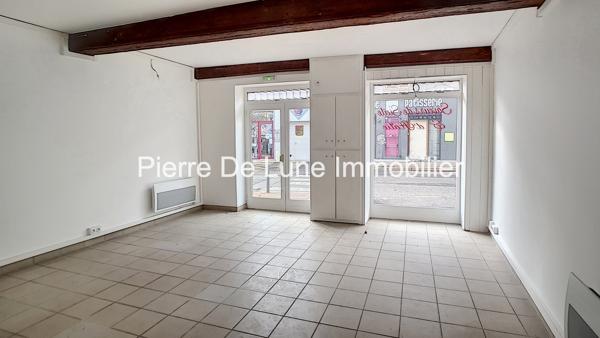 Bureau À vendre 180 m²