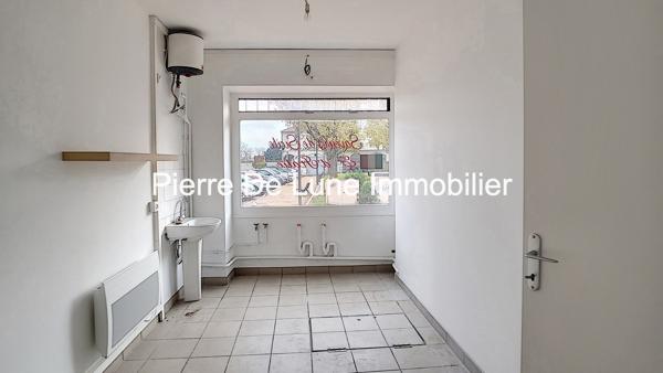 Bureau À vendre 180 m²