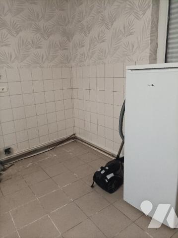 FONDS DE COMMERCE DE FRITERIE. EMPLACEMENT DE 1ER ORDRE !!!
Ideal pour couple, affaire à développer.