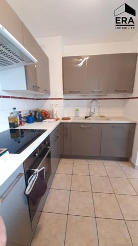 Appartement T2 avec balcon et stationnement ? La Riche