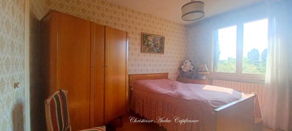 Entre Cluny et Charolles, à Saint Bonnet de Joux, maison de 1976, sur sous sol, de 89 m², sur parcelle de terrain de 1 160 m²