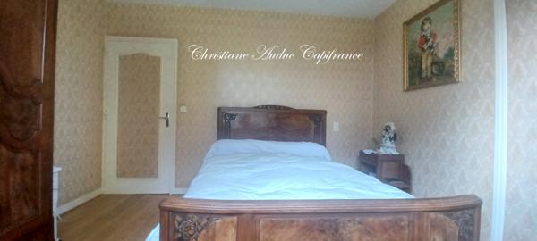 Entre Cluny et Charolles, à Saint Bonnet de Joux, maison de 1976, sur sous sol, de 89 m², sur parcelle de terrain de 1 160 m²