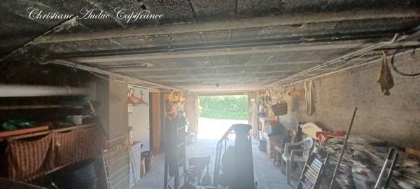 Entre Cluny et Charolles, à Saint Bonnet de Joux, maison de 1976, sur sous sol, de 89 m², sur parcelle de terrain de 1 160 m²