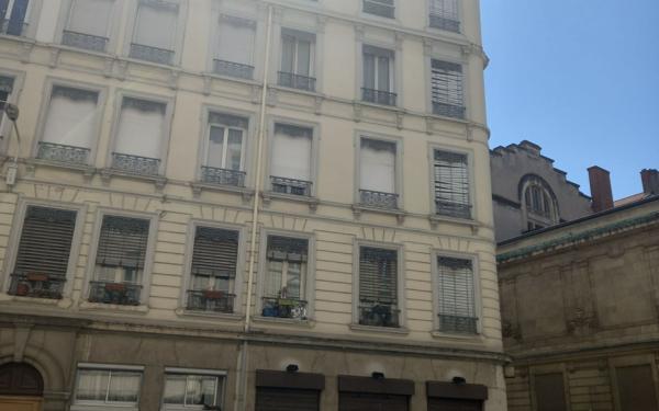 Appartement à vendre    3 pièces • 63 m2 Lyon 3