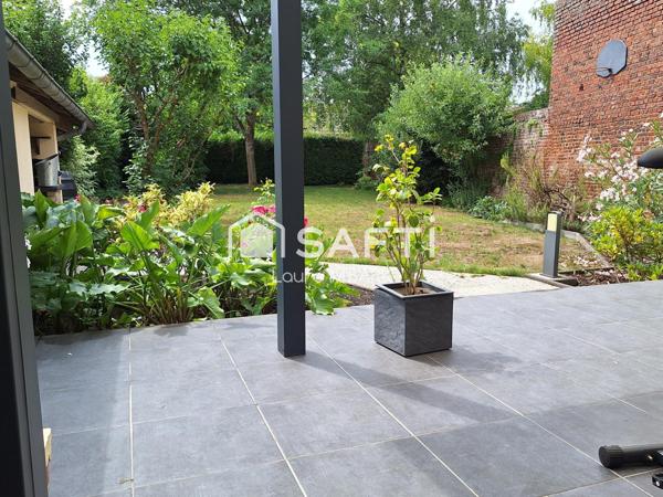 MAISON INDIVIDUELLE VILLE AVEC GRAND JARDIN