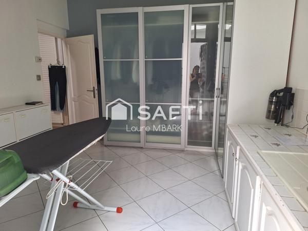 MAISON INDIVIDUELLE VILLE AVEC GRAND JARDIN