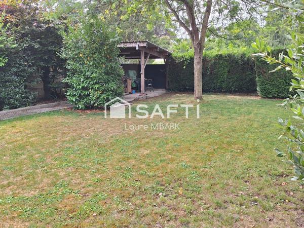 MAISON INDIVIDUELLE VILLE AVEC GRAND JARDIN