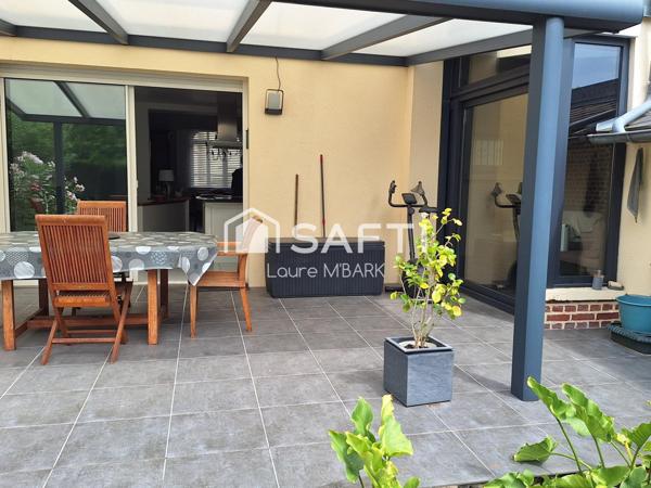 MAISON INDIVIDUELLE VILLE AVEC GRAND JARDIN