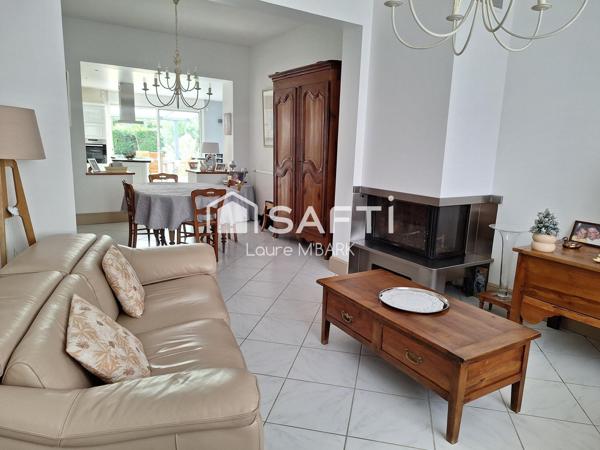 MAISON INDIVIDUELLE VILLE AVEC GRAND JARDIN