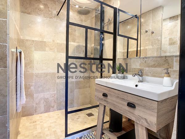 Fréjus Plage - T2 rénové à 5 min de la mer, charme et confort. Parking privatif