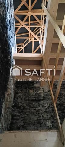 Superbe Opportunité : Ancien Moulin avec étang à Restaurer et Grand Terrain de 27533m²