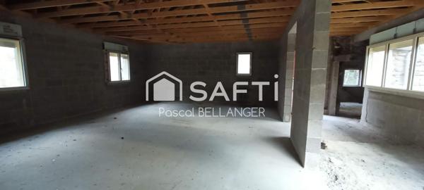 Superbe Opportunité : Ancien Moulin avec étang à Restaurer et Grand Terrain de 27533m²