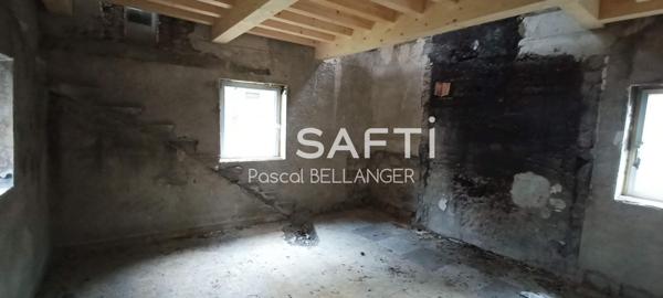 Superbe Opportunité : Ancien Moulin avec étang à Restaurer et Grand Terrain de 27533m²