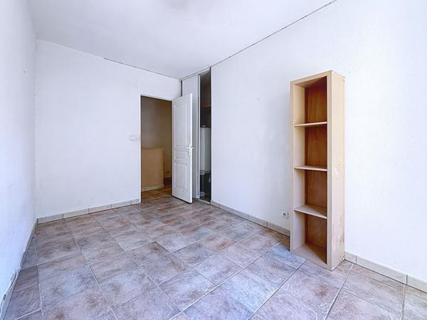 Appartement T3 en duplex situé au centre ville de Pertuis .