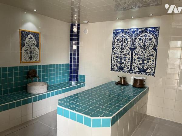 Spacieuse propriété composée d'une villa principale et de deux gîtes