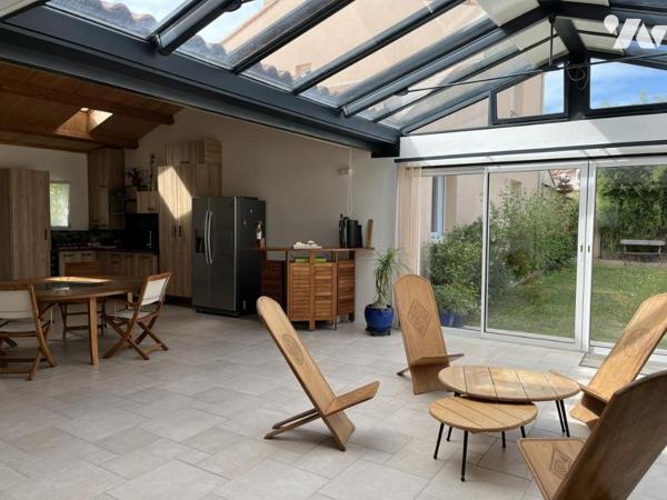 Spacieuse propriété composée d'une villa principale et de deux gîtes