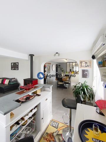 À vendre - Maison traditionnelle, 7 pièces située à Savigné-sur-Lathan (37340)