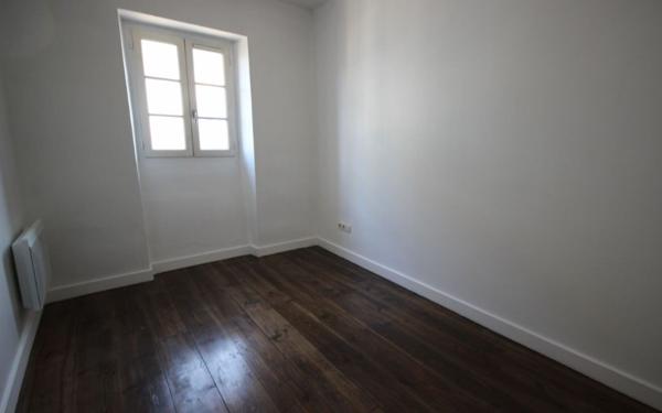 Appartement à vendre    4 pièces • 73,19 m2 Orthez