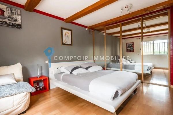 Propriete
                                                                                                                                                                                                                                                                                                                        8 pièce(s)                                                                                                                                                                                                          5 chambre(s)                                                                                                                                                                                                          190  m²