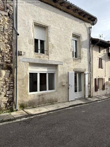 Vente                                                      Maison
                        
                     4 pièces                      112 m2                     à Casteljaloux