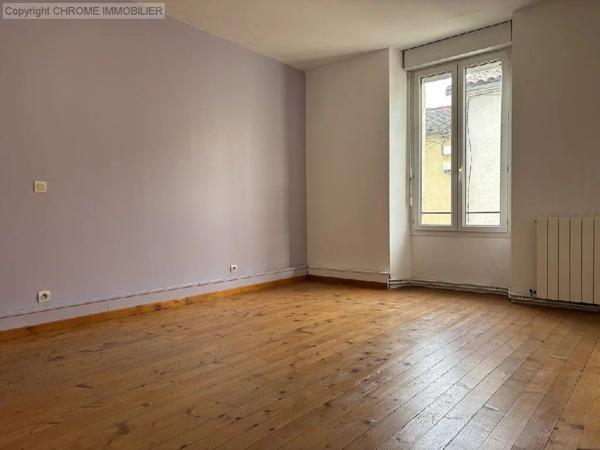 Vente                                                      Maison
                        
                     4 pièces                      112 m2                     à Casteljaloux