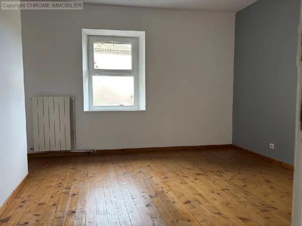 Vente                                                      Maison
                        
                     4 pièces                      112 m2                     à Casteljaloux