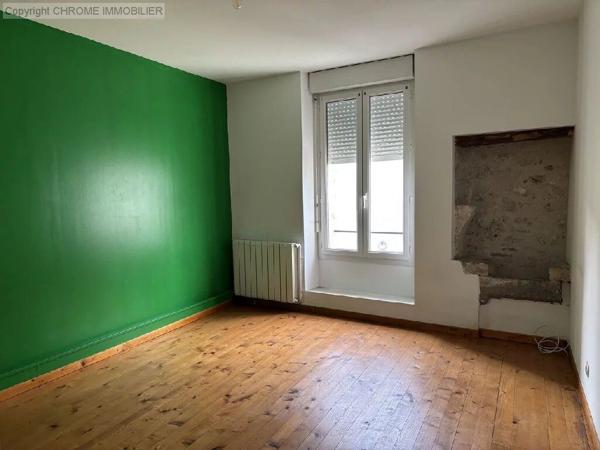 Vente                                                      Maison
                        
                     4 pièces                      112 m2                     à Casteljaloux