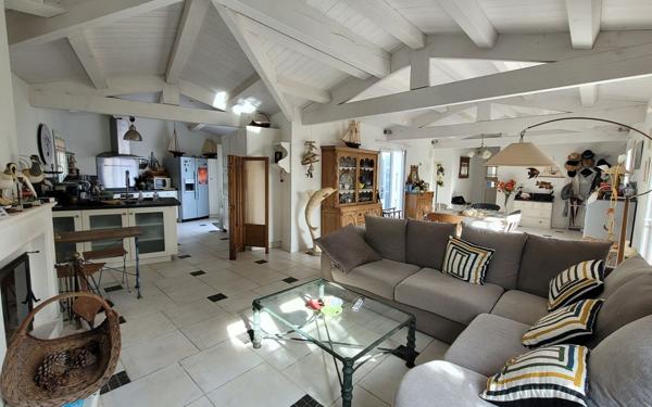 Maison à vendre    4 pièces •  Le Bois-Plage-en-Ré