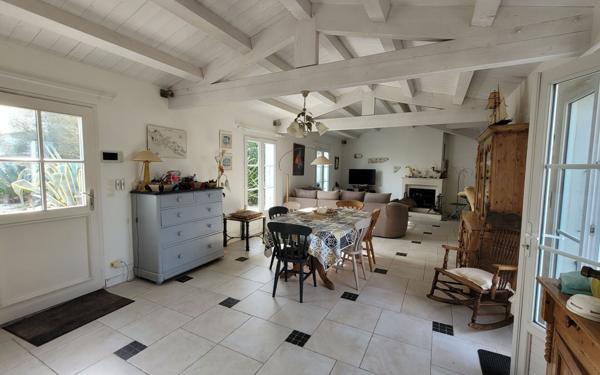 Maison à vendre    4 pièces •  Le Bois-Plage-en-Ré