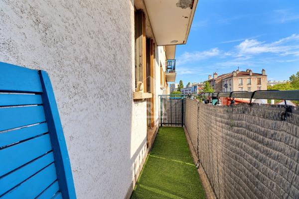 À VENDRE 3 PIÈCES TRAVERSANT AVEC BALCON, VUE DÉGAGÉE ET CAVE