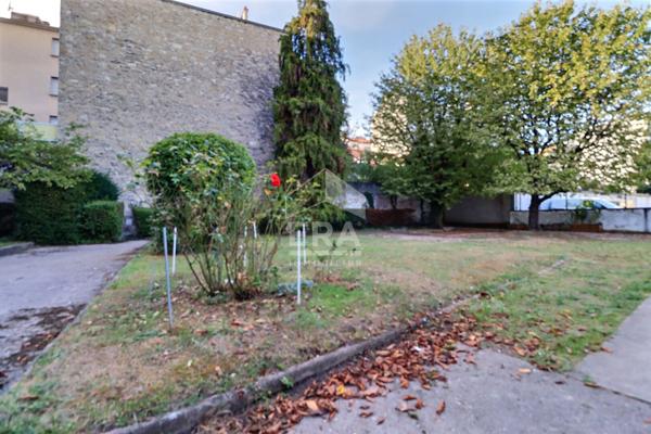 À VENDRE 3 PIÈCES TRAVERSANT AVEC BALCON, VUE DÉGAGÉE ET CAVE