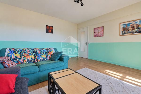 À VENDRE 3 PIÈCES TRAVERSANT AVEC BALCON, VUE DÉGAGÉE ET CAVE