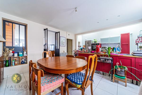 Maison
                                                                                                                                                                                                                                                                                                                        5 pièce(s)                                                                                                                                                                                                          3 chambre(s)                                                                                                                                                                                                          132  m²