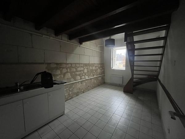 Appartement à louer |  Ste-Maure-de-Touraine |  1 pièce | 21 m²