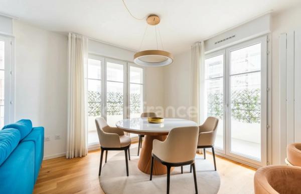 Appartement à vendre 3 pièces COURBEVOIE proche T2 (92)