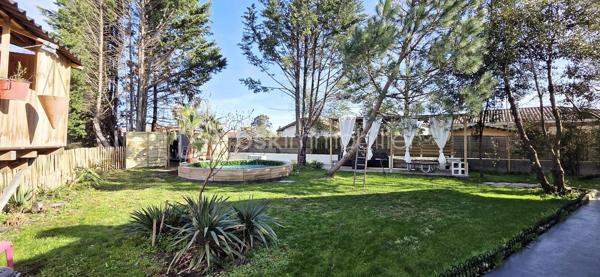 Venez découvrir cette superbe maison de 110 m² entièrement rénovée, offrant confort, modernité et prestations de qualité.

Elle se compose d’un grand séjour lumineux accompagné de sa climatisation réversible , ouvert sur une cuisine moderne entièrement équipée, créant un espace de vie convivial et chaleureux.
Côté nuit, vous trouverez 4 chambres, dont une magnifique suite parentale de 30 m², idéale pour un espace de détente privilégié.

À l’extérieur, le jardin entièrement aménagé a été pensé pour offrir un véritable havre de paix, avec sa piscine et son cabanon, parfaits pour profiter des beaux jours en toute sérénité.

Située dans un environnement calme, tout en restant proche de toutes les commodités, cette maison est idéale pour une famille à la recherche de confort et de tranquillité.