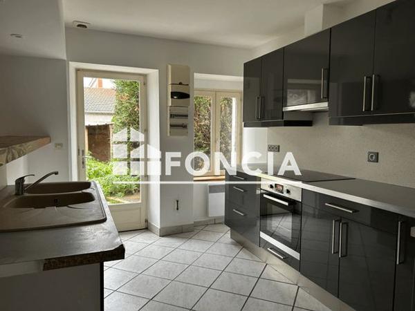 Location Maison 3 pièces 72 m² - 5 RUE DU DEFILOIR Gien 45500