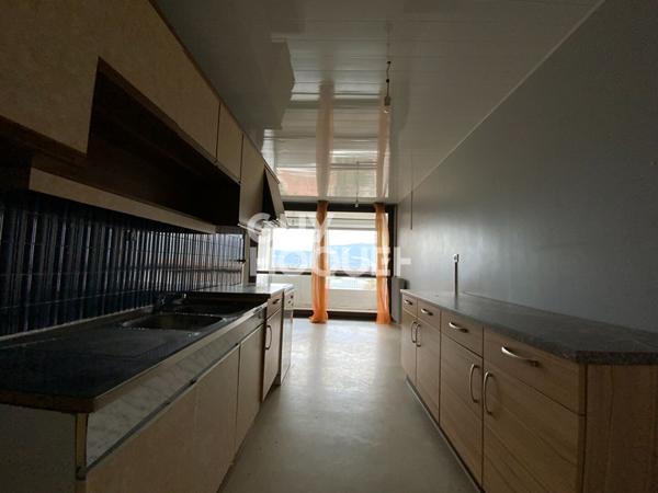 À LOUER - Appartement 3 pièces avec terrasse et balcon à VALENCE