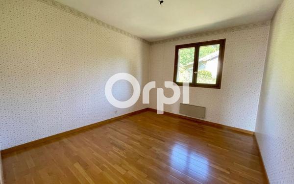 Maison à vendre    7 pièces • 161,72 m2 Saint-Nazaire-les-Eymes