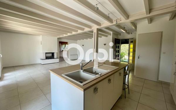 Maison à vendre    7 pièces • 161,72 m2 Saint-Nazaire-les-Eymes