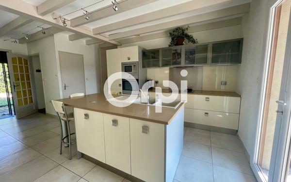 Maison à vendre    7 pièces • 161,72 m2 Saint-Nazaire-les-Eymes