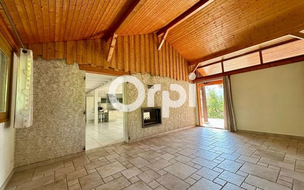 Maison à vendre    7 pièces • 161,72 m2 Saint-Nazaire-les-Eymes