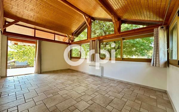 Maison à vendre    7 pièces • 161,72 m2 Saint-Nazaire-les-Eymes