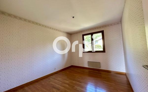 Maison à vendre    7 pièces • 161,72 m2 Saint-Nazaire-les-Eymes