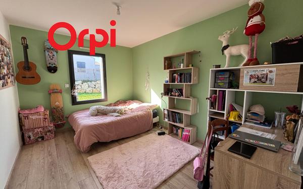 Maison à vendre    5 pièces •  Saint-Agnant