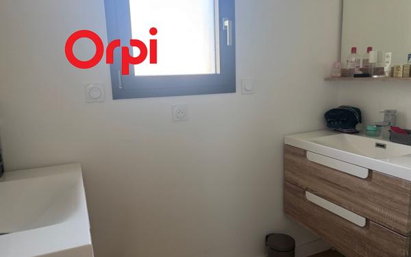 Maison à vendre    5 pièces •  Saint-Agnant